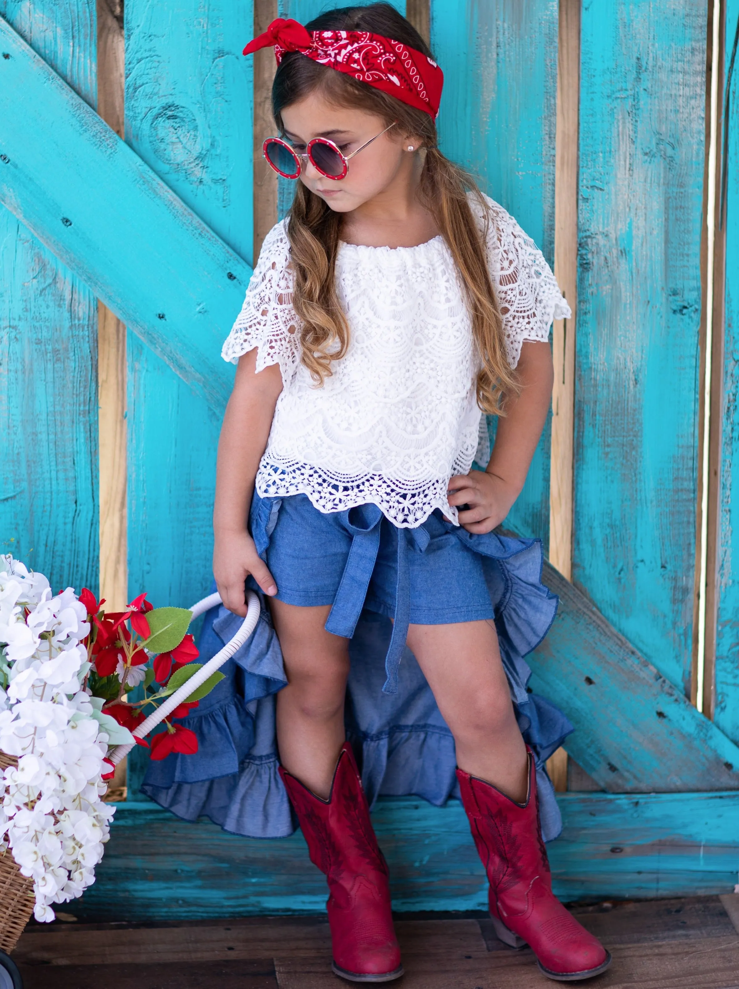 Lots Of Lace Chambray Hi-Low Skirted Shorts Set