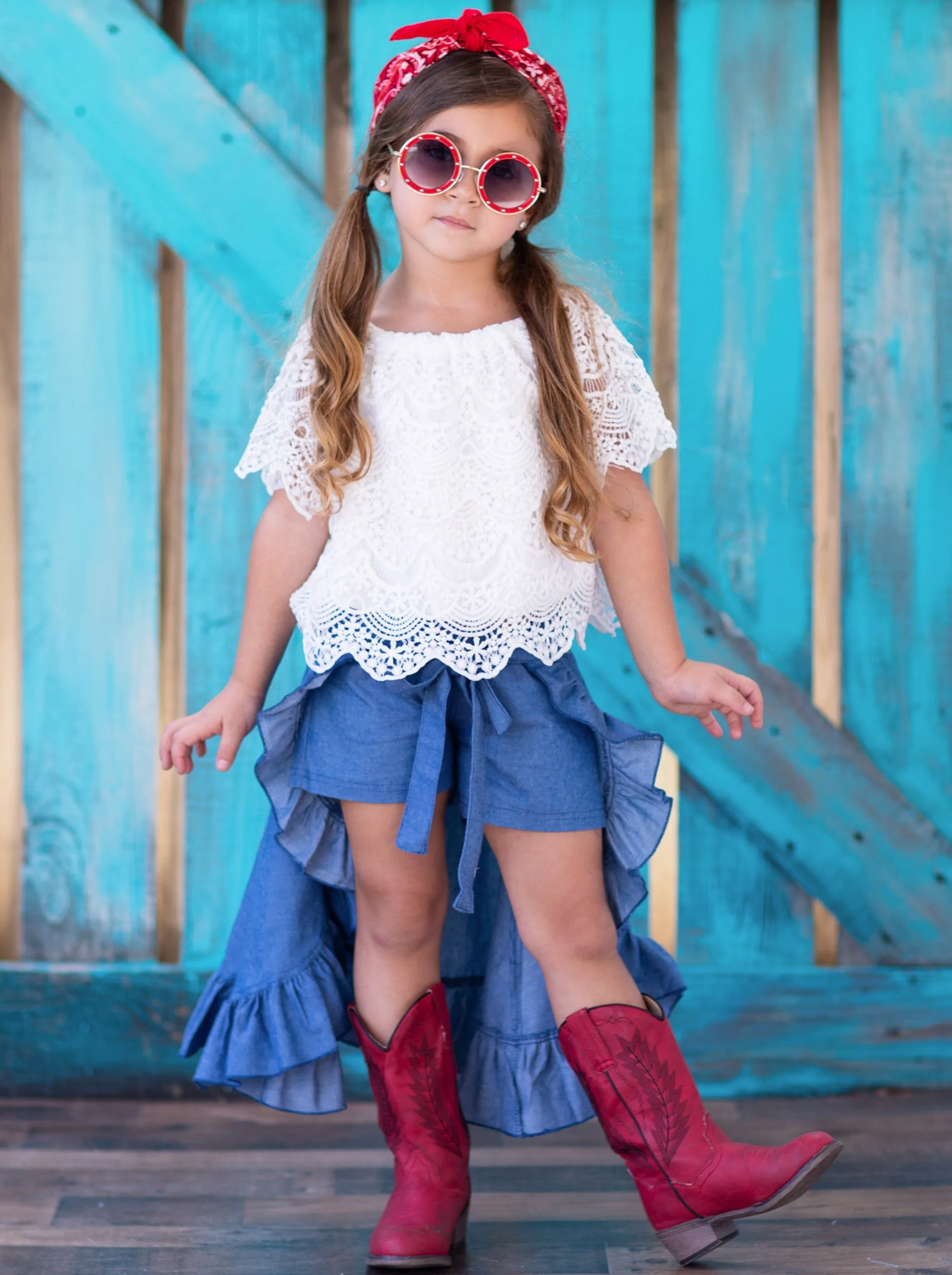 Lots Of Lace Chambray Hi-Low Skirted Shorts Set