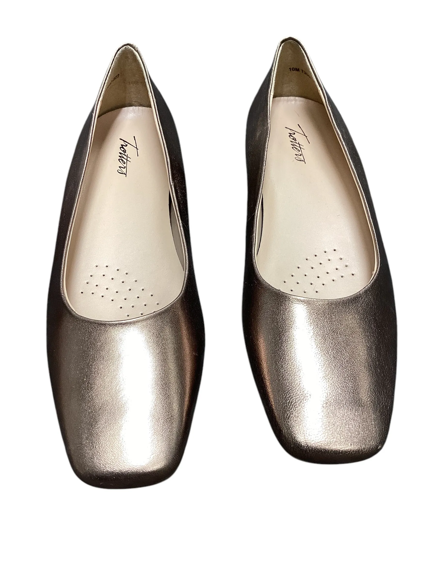 Shoes Flats By Clothes Mentor In Bronze, Size: 10