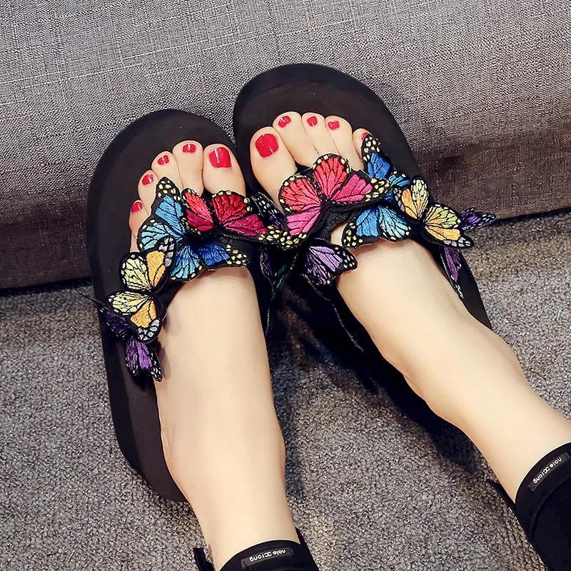 Women's cute butterfly clip toe slides