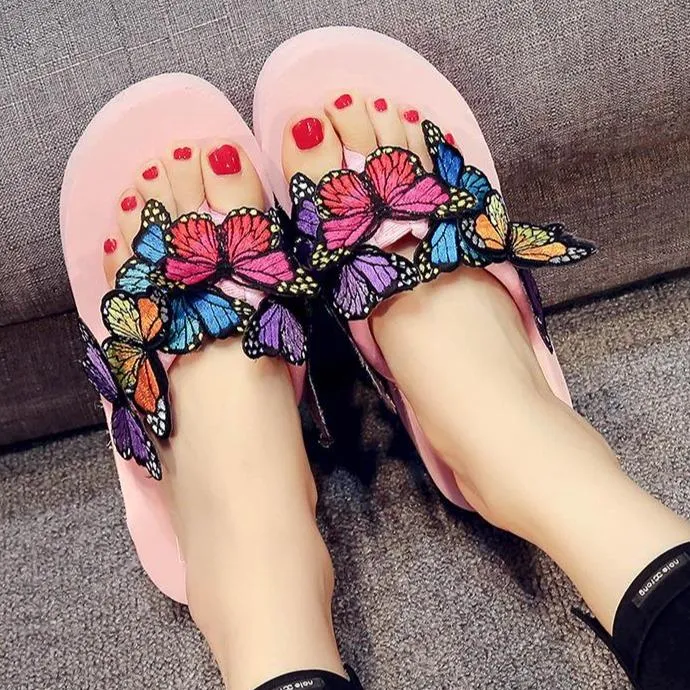 Women's cute butterfly clip toe slides