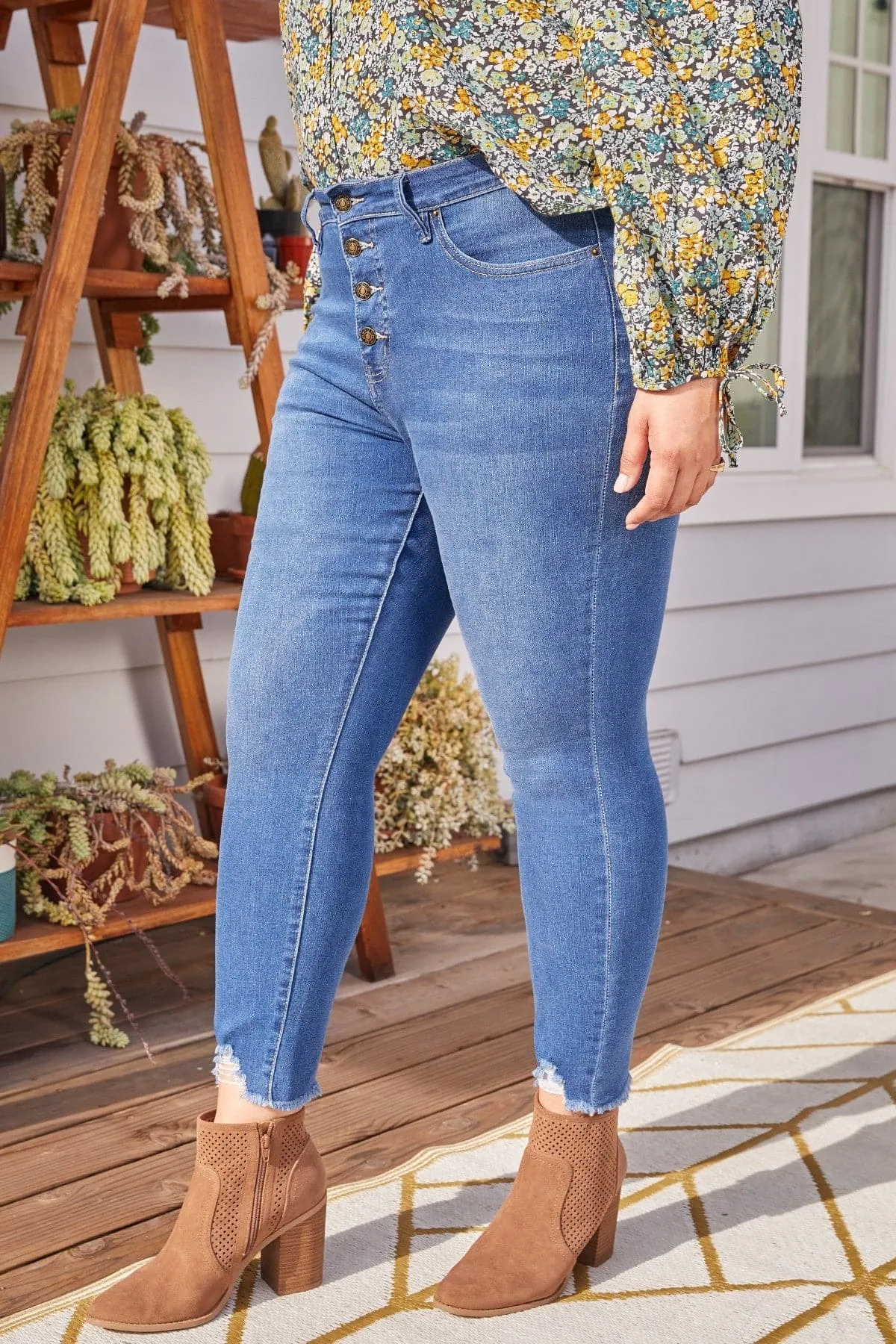 Women's Plus Size Sustainable Button Fly Skinny Jeans