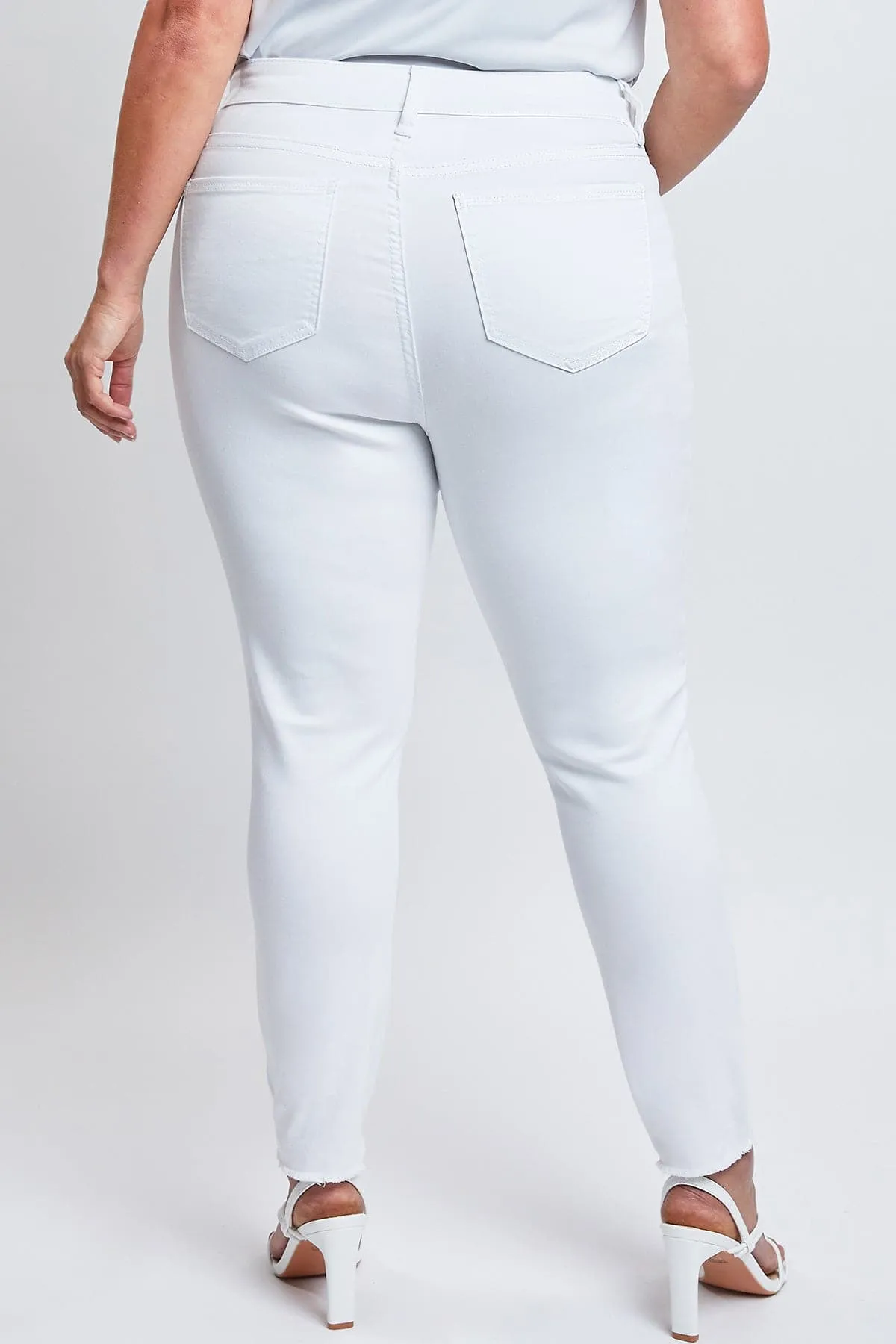 Women's Plus Size Sustainable Button Fly Skinny Jeans